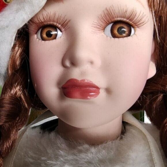 Cathay Collection Winter Porcelain Doll Name "Eia" Vintage #494/5000 COA Paper - Picture 4 of 8
